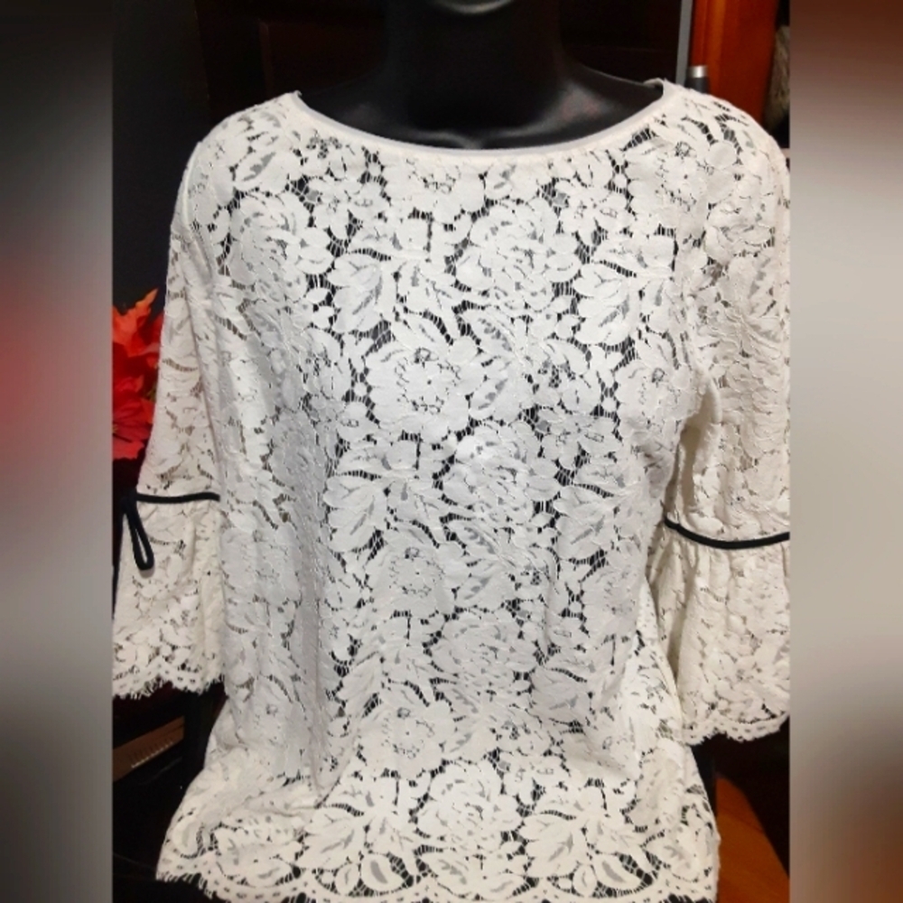 White House Black Market Womens White Lattice Eyelit Top Bow Tie Long Sleeve S/P - Picture 2 of 8